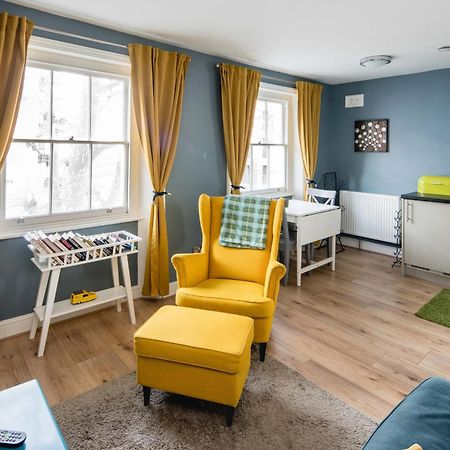 Superb 1Bd Flat In The Heart Of Camden Town Apartamento Londres Exterior foto